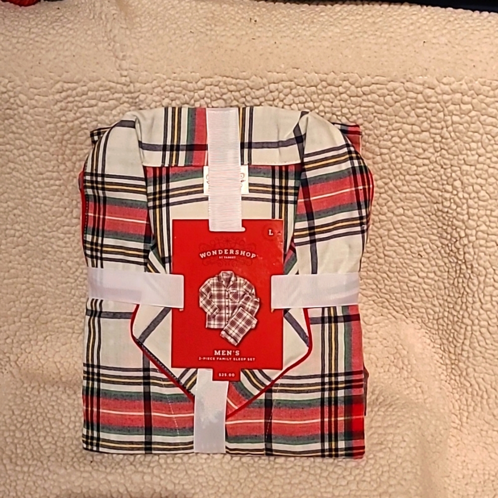 Men's pajamas Christmas plaid size Large Target brand